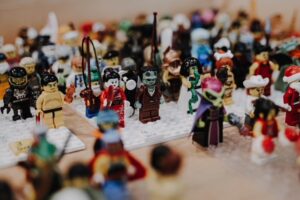 Vielfältige Sammlung von Lego-Figuren
